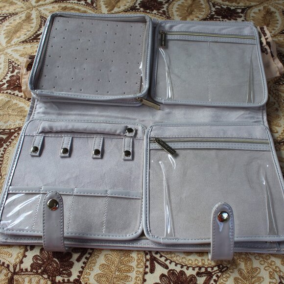 Kendra Scott Jewelry Travel Case Hanging 4 Removable Compartments - Picture 4 of 16